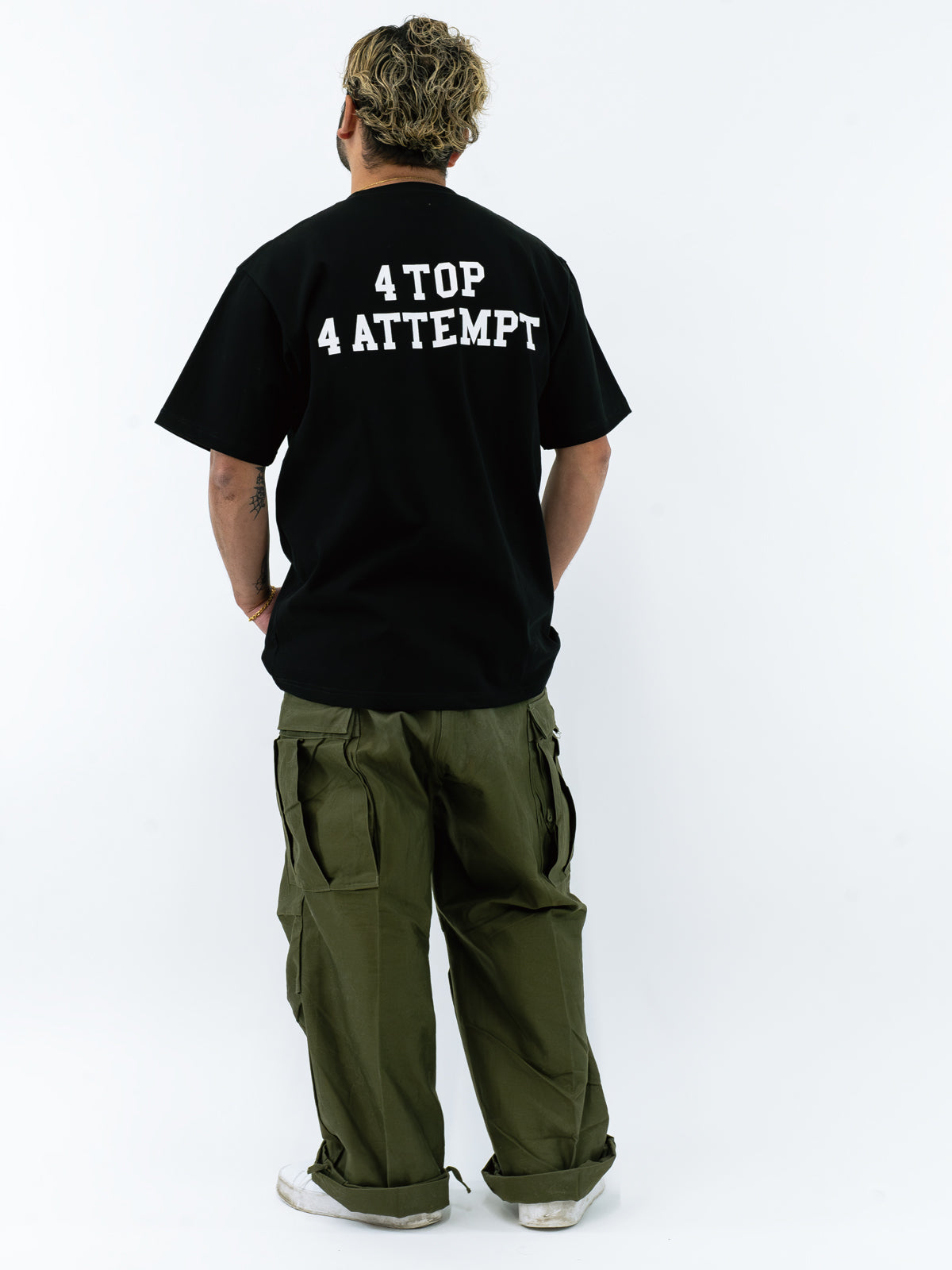 4T4A T-shirts / Black
