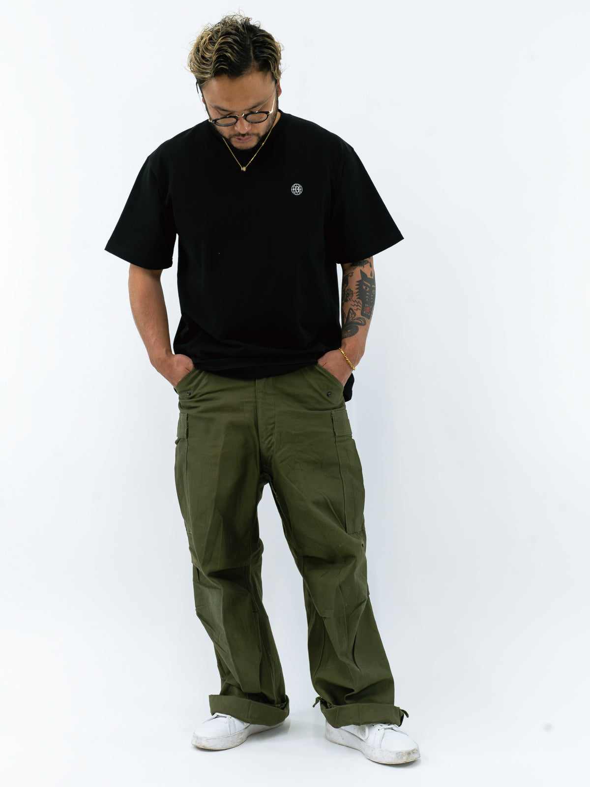 4T4A T-shirts / Black