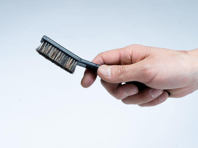 Boar Hair Brush Black / Soill