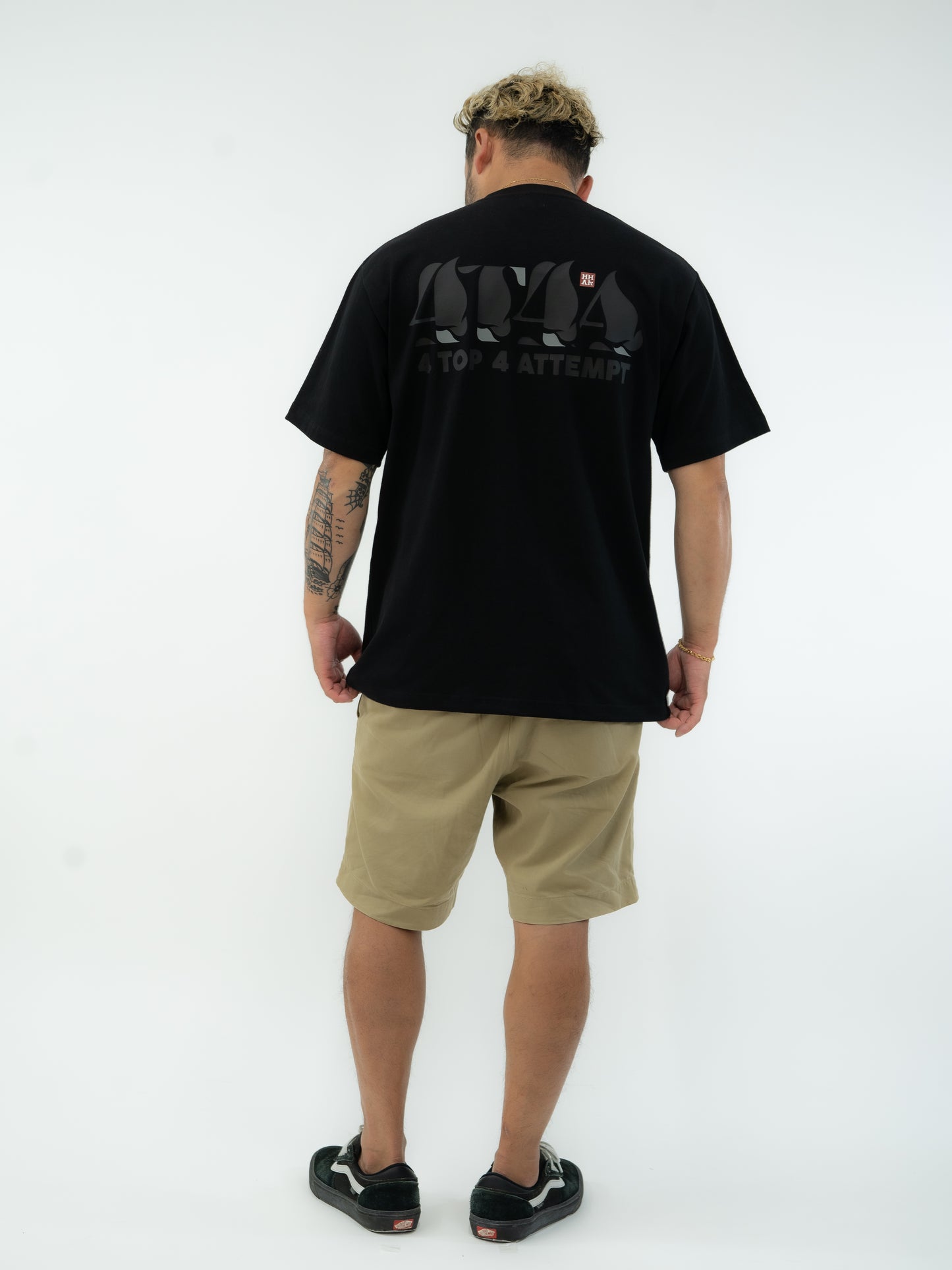 4T4A×MHAK Logo Tee / Black×Black